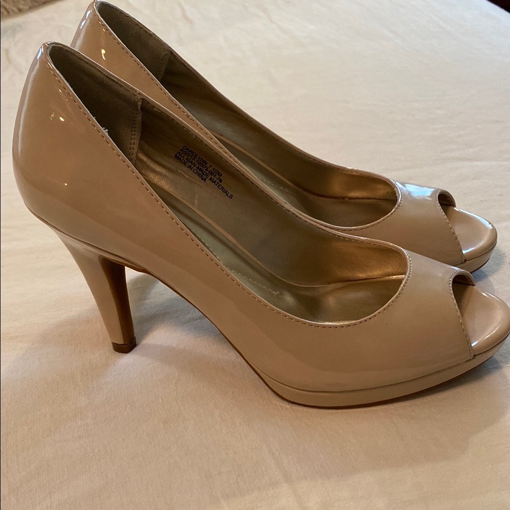 Andrew Geller Tan Peep-Toe Heels